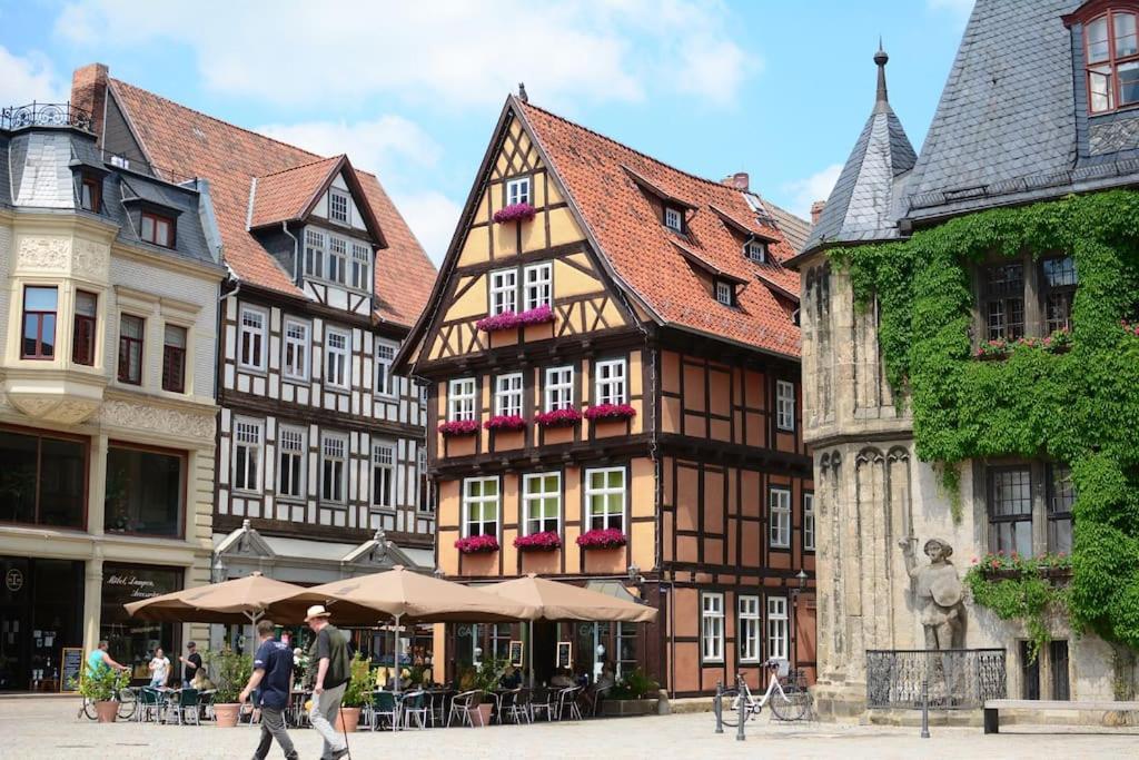 Schoene Ferienwohnung Mit Zwei Schlafzimmern Quedlinburg Bagian luar foto