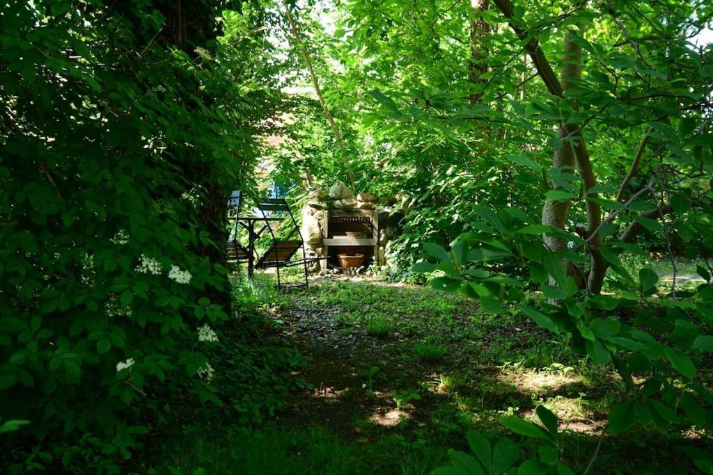 Schoene Ferienwohnung Mit Zwei Schlafzimmern Quedlinburg Bagian luar foto