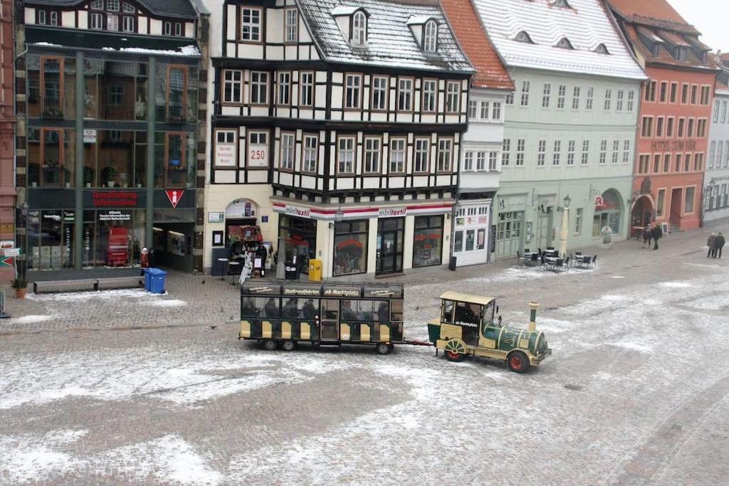 Schoene Ferienwohnung Mit Zwei Schlafzimmern Quedlinburg Bagian luar foto